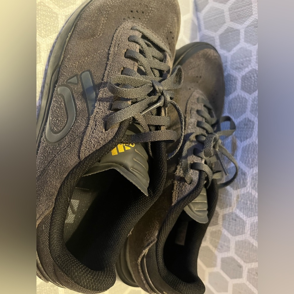 ADIDAS 510 Mountain Biking Shoes size 7.5 EUC